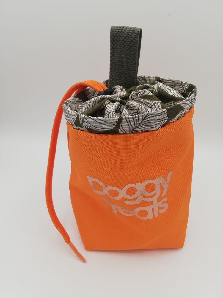 Futterbeutel "Doggy Treats" orange/olive